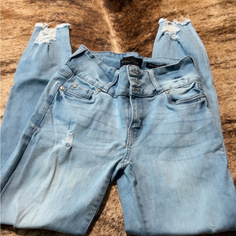 Kendall & Kylie Light Blue Distressed Ankle Jeans